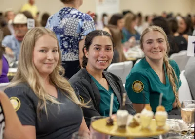 Students at banquet