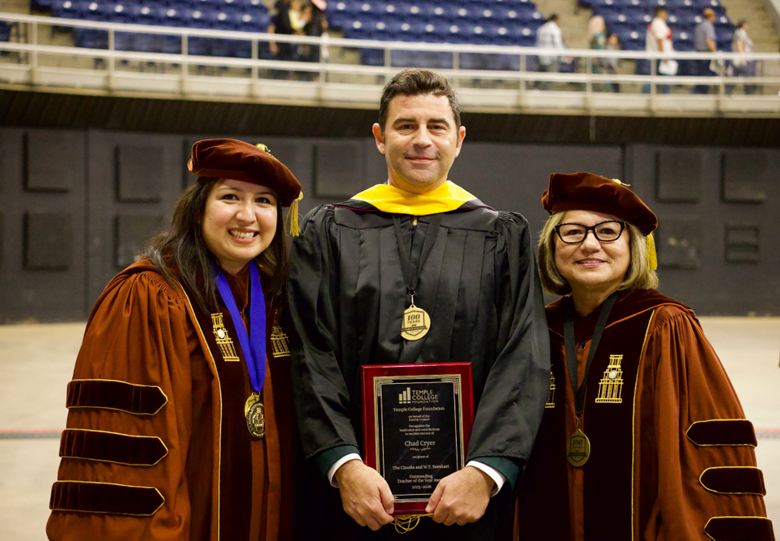 Dr. Ponce and Dr. Guzman-Trevino pose with 2026 Barnhart recipient Chad Cryer